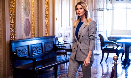 Thời trang cực giản dị mà vẫn đẹp “mê hồn” của của Ivanka Trump