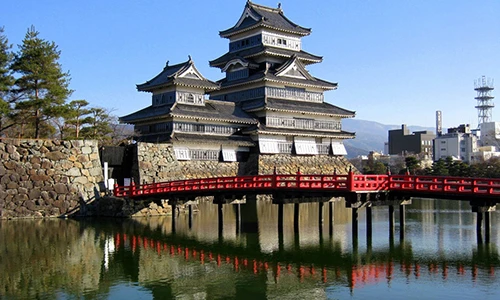 10 lâu đài cổ có kiến trúc độc đáo ở Nhật Bản