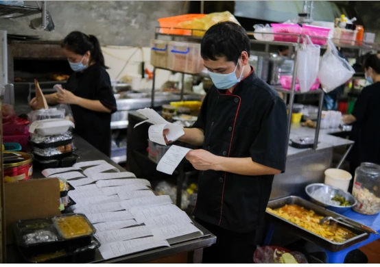 Quán ăn đêm bán 800 đơn/ngày mùa Euro