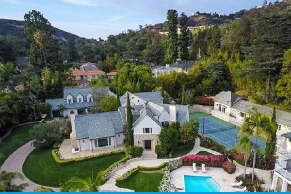 Nữ hoàng nhạc pop Madonna thuê biệt thự 120.000 USD/tháng