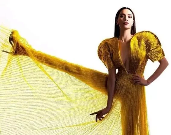 Cùng pose một dáng: Hà Hồ sang chảnh - Thu Minh kém duyên