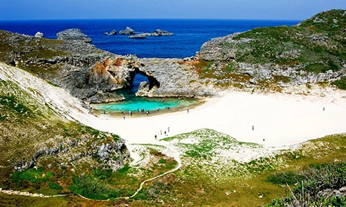 8 hòn đảo kỳ lạ của Nhật Bản