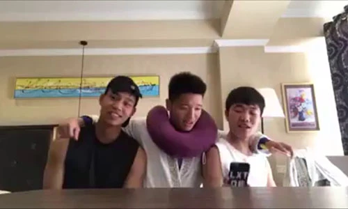 Video: Xuân Trường, Văn Thanh nhí nhảnh cover "Một nhà" gây sốt