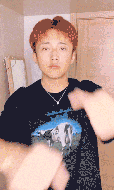 Hot TikToker Trung Quốc bị khóa tài khoản do làm clip giả gái Hot TikToker Trung Quoc bi khoa tai khoan do lam clip gia gai