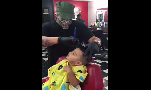 Video: Biện pháp giúp các nhóc tì ngồi im khi đi cắt tóc