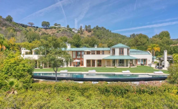 Bên trong biệt thự 27,9 triệu USD của tỷ phú truyền thông Mỹ