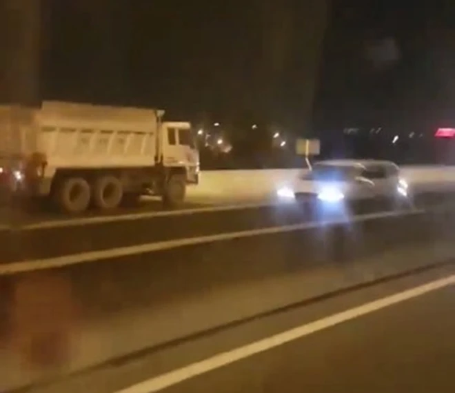 Video: Xe ben chạy ngược chiều trên cao tốc với tốc độ "tử thần"