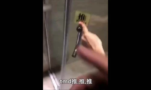 Video: Những thiết kế biến con người trở nên ngớ ngẩn