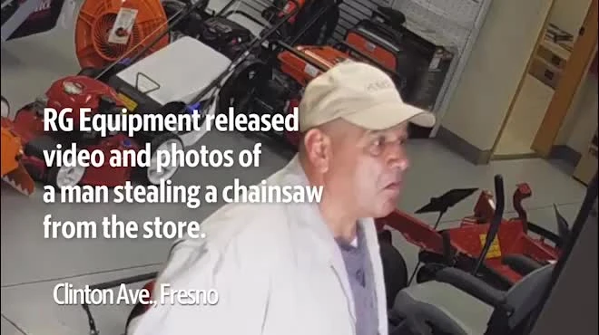 Video người đàn ông nhét máy cưa vào quần để lấy cắp khỏi cửa hàng