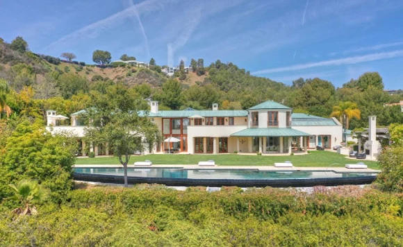 Bên trong biệt thự 27,9 triệu USD của tỷ phú truyền thông Mỹ