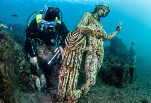 "Thành phố tội lỗi" của La Mã dưới đáy biển