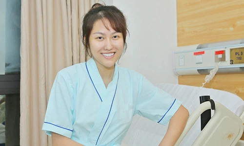 Mặt mộc của Phi Thanh Vân sau phẫu thuật thẩm mỹ gây sốc