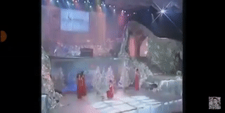 Ngoc Trinh bi dao clip gia chat tuoi 16, tao dang la lung-Hinh-3