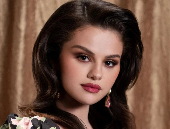 Chất đầy tiền trong tủ lạnh và lối sống xa xỉ của giới nghệ sĩ