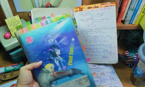 Xuất hiện quyển vở ôn tập môn Hoá thi THPT cực “kĩ nghệ“