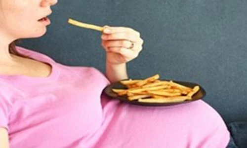 Video: Không muốn hại con, mẹ bầu tránh xa những thực phẩm này