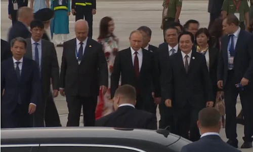 Video: Tổng thống Nga Vladimir Putin đến Đà Nẵng dự APEC