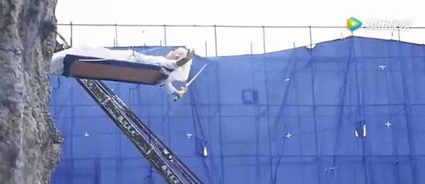 Canh nhay vuc trong phim Trung Quoc da lua khan gia the nay-Hinh-10