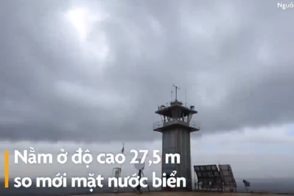 Video: Khách sạn giữa biển, nguy hiểm nhất thế giới