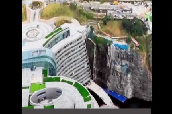 Video: Khách sạn 5 sao dưới lòng đất, xây dựng tới 500 triệu USD