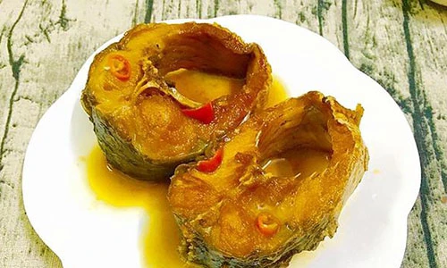 Cá trắm kho, thịt viên xíu mại giúp cả nhà ngon miệng bữa chiều