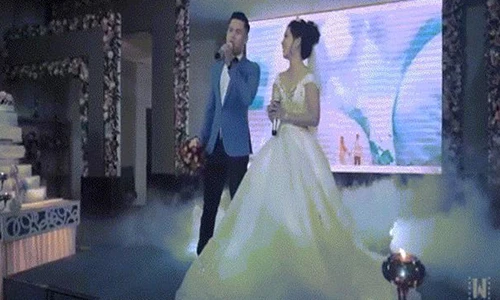 Video: Cô dâu chú rể song ca mashup cực hay trong đám cưới
