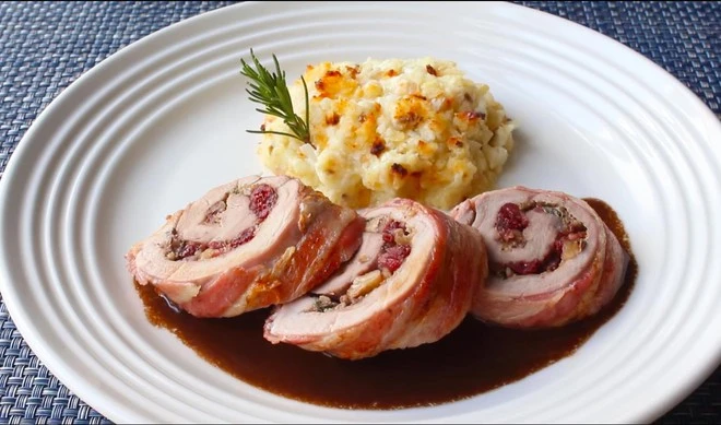 Video: Bí quyết làm thịt lợn nướng bọc hạt óc chó