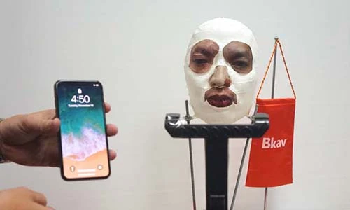 Video: Mặt nạ BKAV “đánh bại” Face ID trên iPhone X thế nào?
