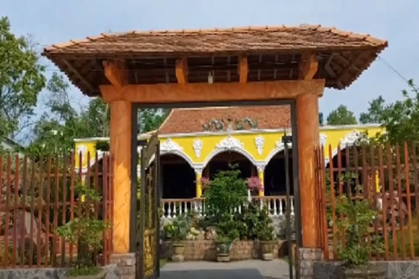 Video: 'Bảo tàng cổ vật' trong ngôi nhà 130 tuổi ở Đồng Tháp