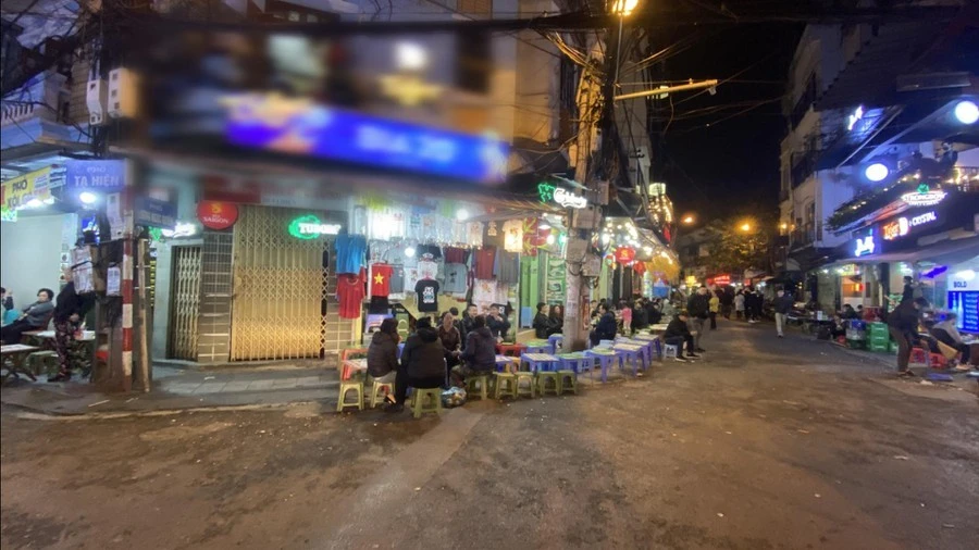 Video: Phố bia Tạ Hiện ế ẩm giữa mùa dịch corona