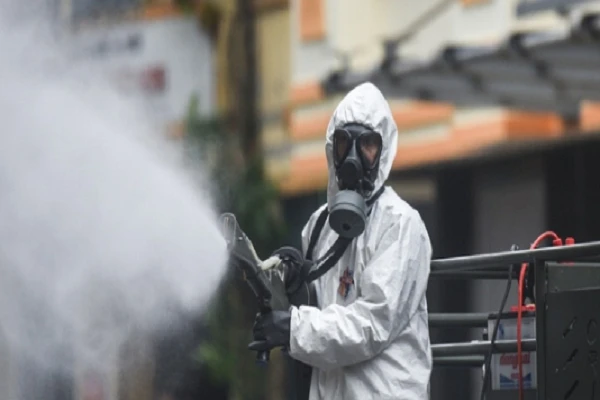 Chó cứu 6 người mắc kẹt do sập khách sạn cách ly