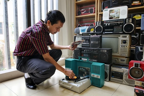 Chiêm ngưỡng bộ sưu tập 1.200 chiếc đài cassette 