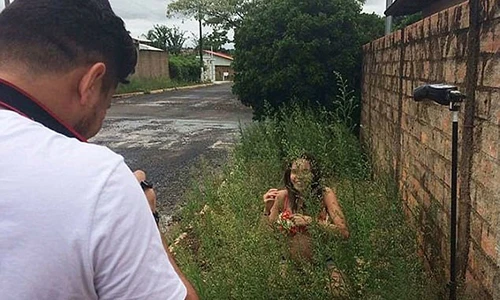 "Dở khóc dở cười" với hậu trường của những bức ảnh hoàn hảo