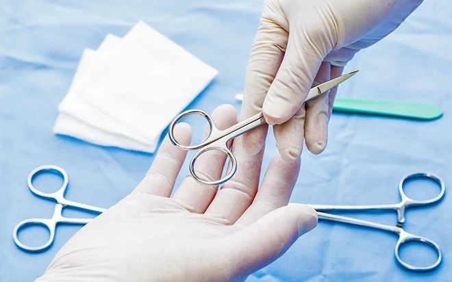 Video: Thực hư bác sĩ tự cắt ruột thừa cho chính mình