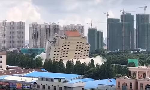 Video: Khách sạn siêu sang Trung Quốc đổ sập chỉ trong 10 giây