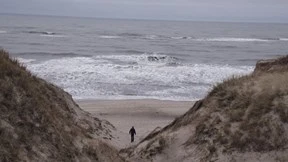 Video: Bên trong ngôi nhà ven biển kết nối internet cho cả thế giới