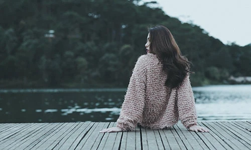 Bật cười trước bộ sưu tập dép tổ ong của MC Quyền Linh