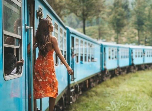 Video: Chuyến tàu 'hoang dã', đi qua nhiều điểm tuyệt đẹp thế giới