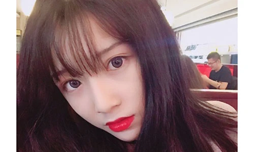 Sự thật khiến người hâm mộ hot girl 15 tuổi khóc thét