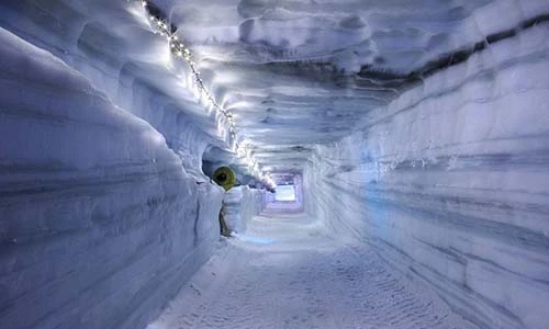 Video: Chiêm ngưỡng vẻ đẹp "vạn người mê" của động băng kỳ ảo nhất thế giới