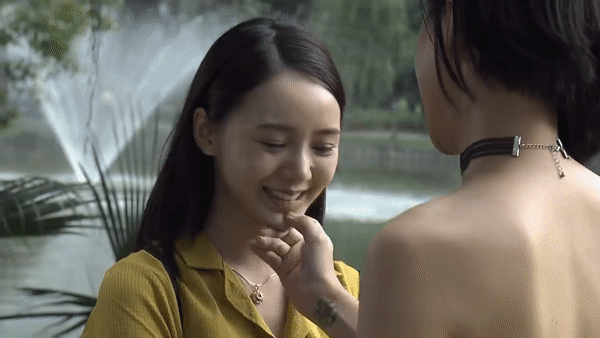 Quỳnh Kool và Thúy Ngân tranh chức 'diễn viên bị tát nhiều nhất" - Hình 4 Quynh Kool va Thuy Ngan tranh chuc 'dien vien bi tat nhieu nhat