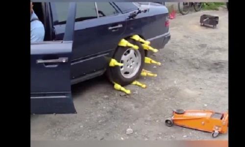 Video: Đến "quỳ" với các "thánh" rảnh rỗi sinh nông nổi