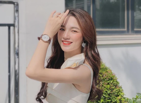 Cô giáo thường xuyên bị nhầm là sinh viên