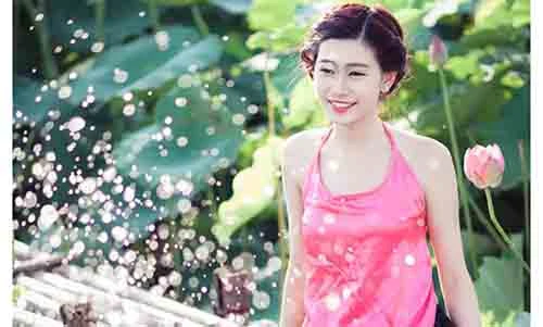 Bộ ảnh bên sen: Áo yếm đâu có nghĩa là phản cảm