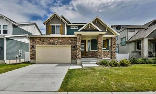 Tomboy Bi Bảo và người tình đồng giới khoe biệt thự trên đất Mỹ