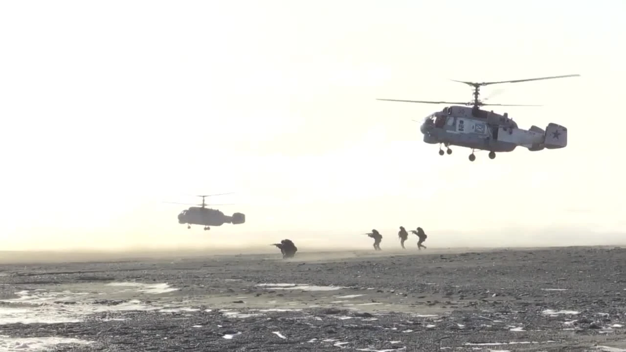 Video: Hải quân Nga “làm nóng” Bắc Cực bằng cuộc tập trận quy mô lớn