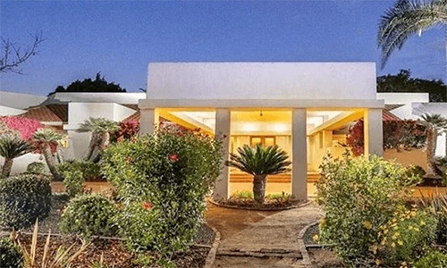 Chiêm ngưỡng siêu biệt thự đẹp như ốc đảo rộng tới 24.000m2