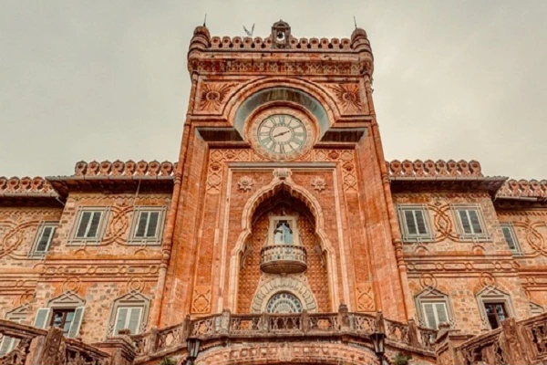 Những cung điện, dinh thự bị bỏ hoang