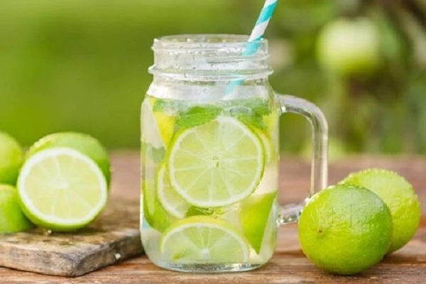 Uống nước chanh giờ này có thể 'bổ hơn nhân sâm', làm sạch ruột