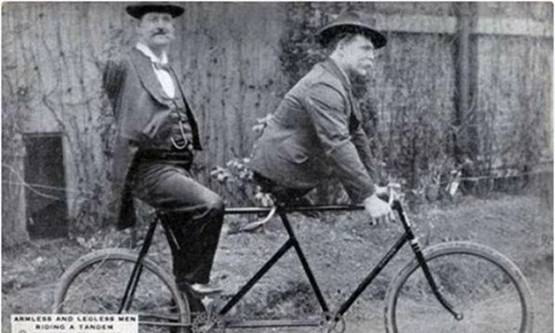 Loạt ảnh lịch sử ấn tượng tiết lộ những câu chuyện ý nghĩa, cảm động